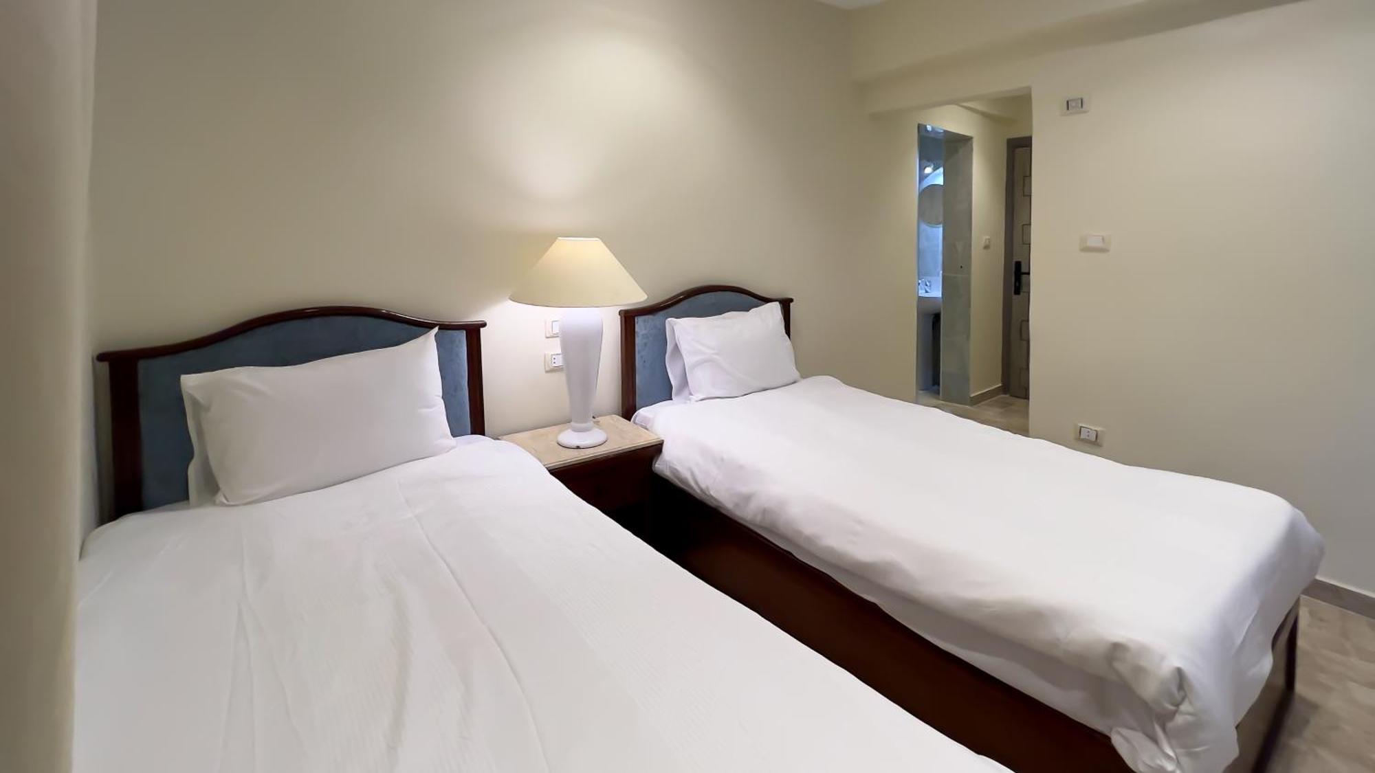 Giza Pyramids Inn Kafrat al Jabal Room photo