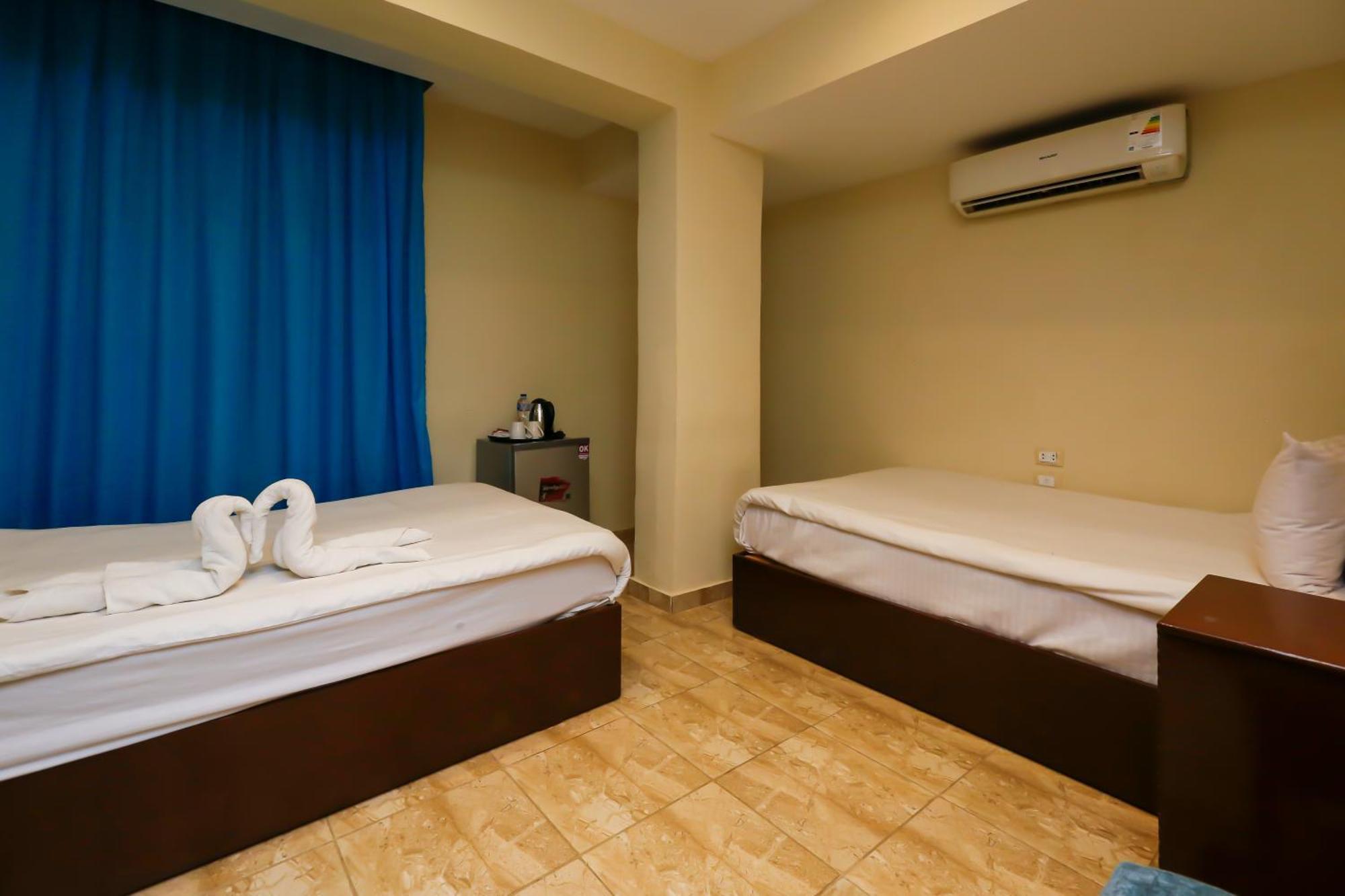 Giza Pyramids Inn Kafrat al Jabal Room photo